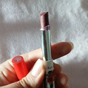 Violet Matte 2Sided Lipstick